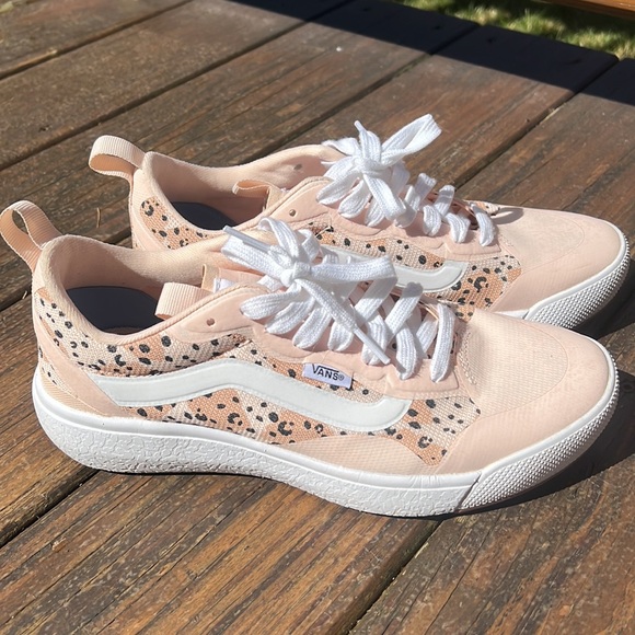 Vans Shoes - Vans Leila Hurst Ultrarange Sneakers